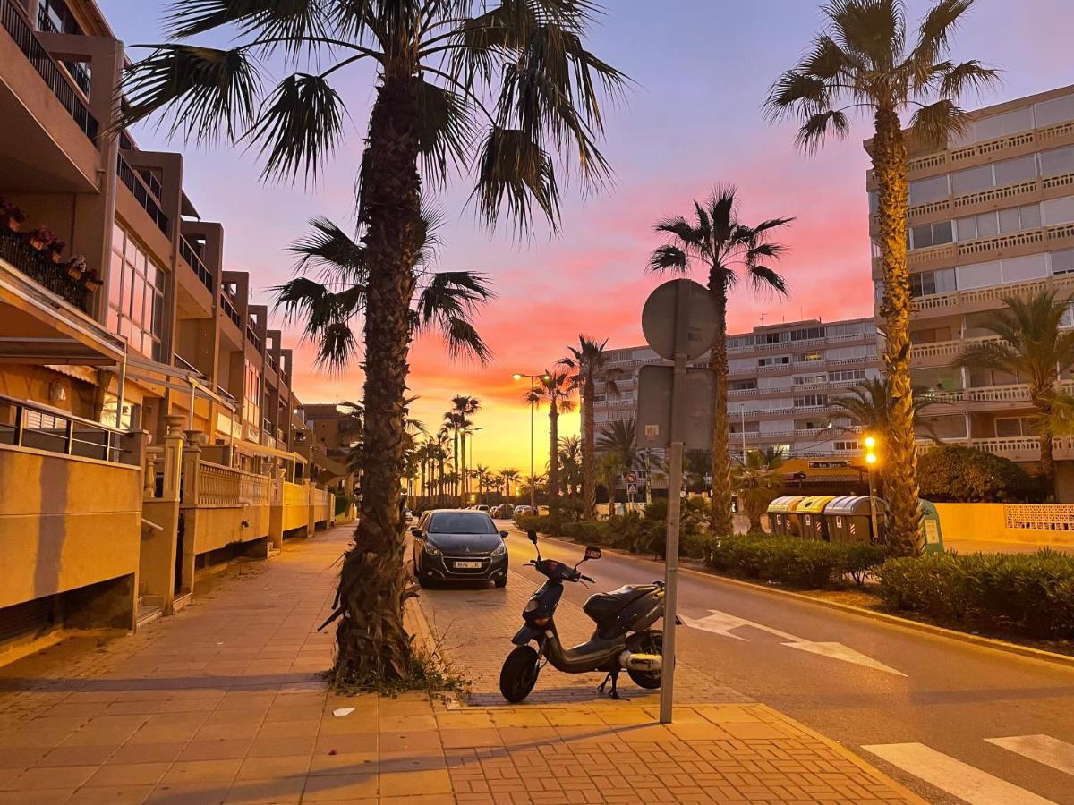 Apartmento Hana Con Terraza - Despues De La Renovacion General La Mata  Dış mekan fotoğraf